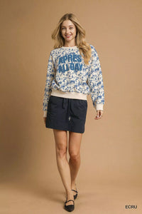 Oversized Cropped Sweatshirt in blue, women wearing soft fleece pullover with high-waisted jeans, Y2K streetwear fashion item.