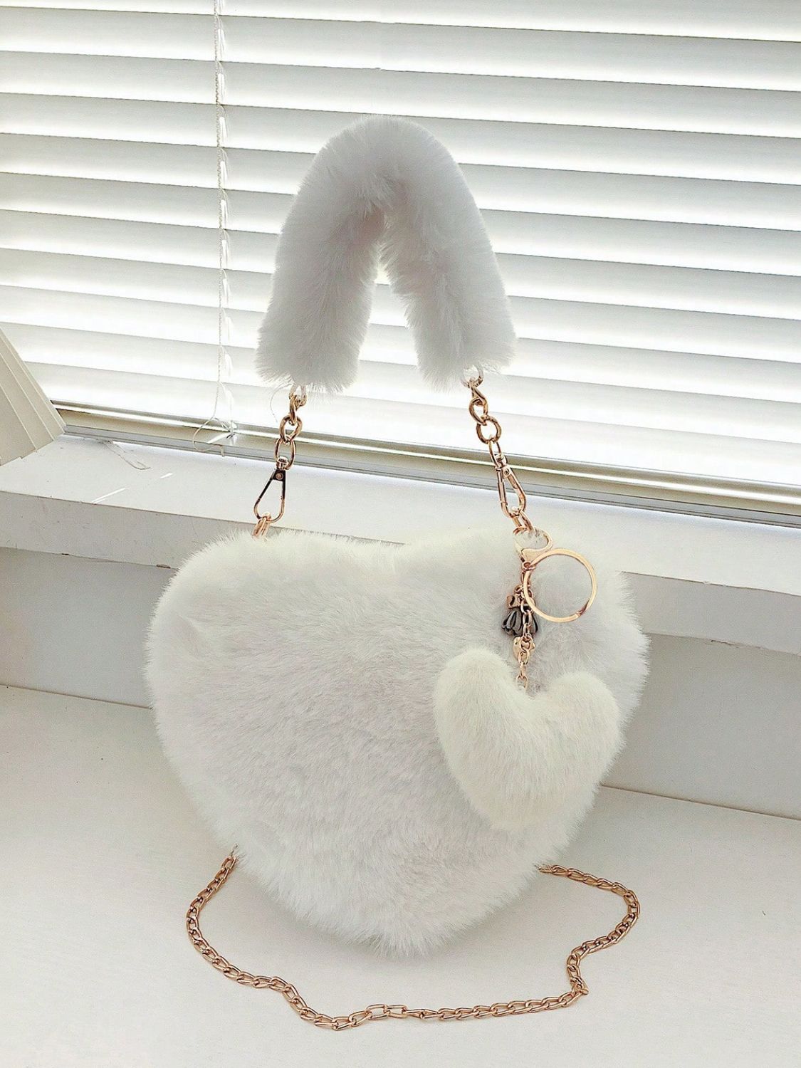 Heart Shape Faux Fur Handbag Trandify Deal