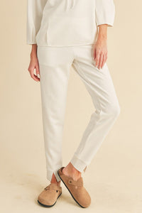 Aemi + Co Women's Elastic Waist Joggers with Pockets - Stylish Tapered Fit Joggers for Everyday Comfort