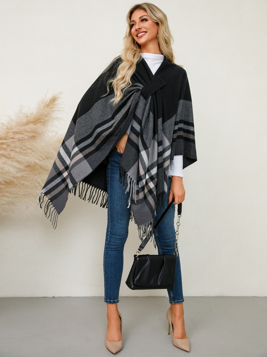 Fringe Contrast Plaid Poncho Trandify Deal