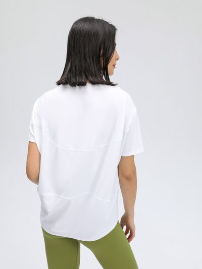Soft breathable women's tee for gym and everyday outfits
