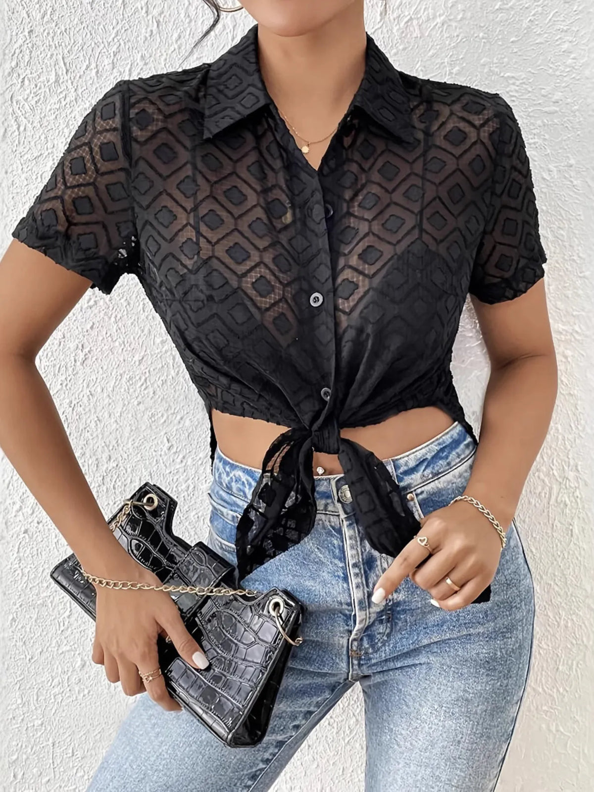 Breathable Short Sleeve Top with Side Slit – Women’s Fashion Must-Have