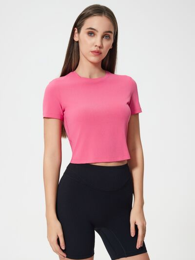 Soft breathable women's tee for gym and everyday outfits