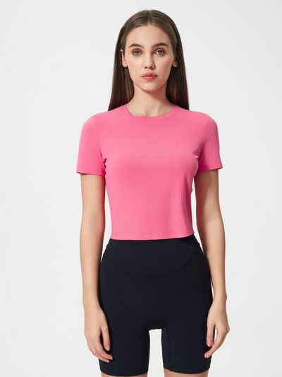 Soft breathable women's tee for gym and everyday outfits