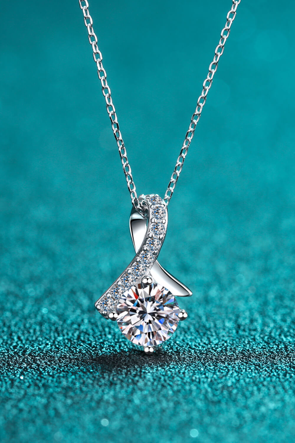 Unique and Chic Moissanite Pendant Necklace Trandify Deal
