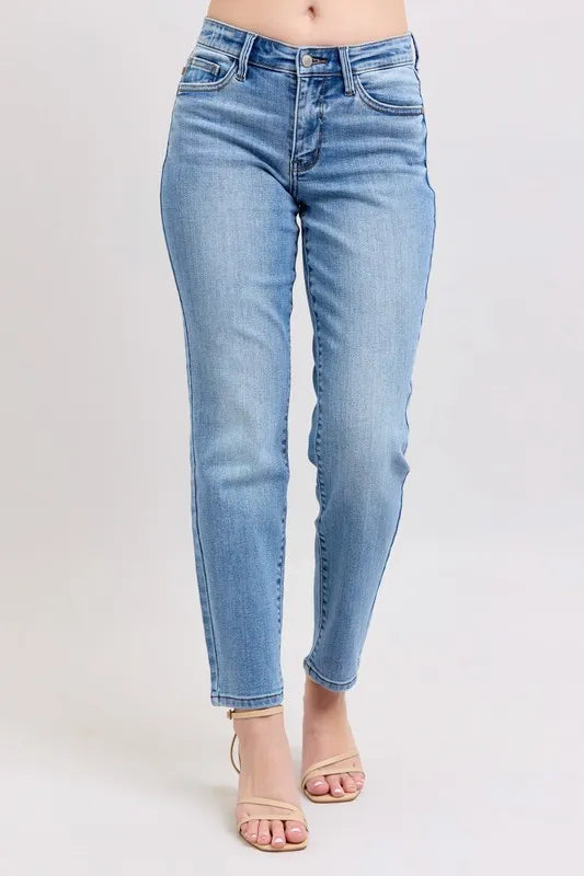 Judy Blue Mid Rise Slim Jeans in a classic vintage wash