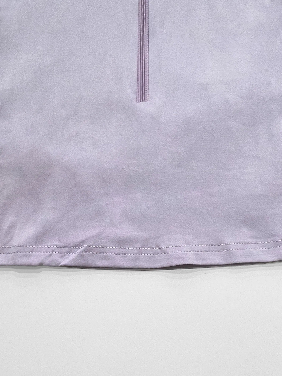 Athletic Style Women’s Crop Tee – Soft Breathable Fabric for Gym or Everyday Wear
