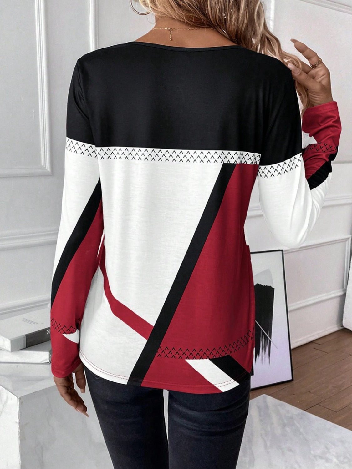 Contrast Round Neck Long Sleeve T-Shirt Trandify Deal