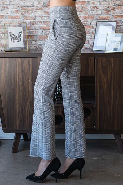 Plus Size Flare Pants with Wide Waist – Casual & Office Wear Outfit