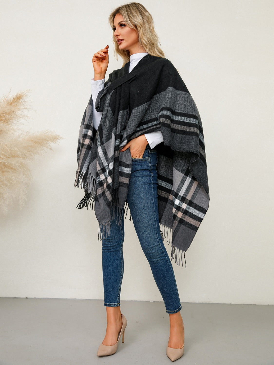 Fringe Contrast Plaid Poncho Trandify Deal