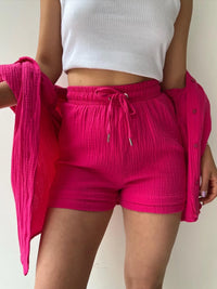 Trendy linen-blend two-piece set for women, stylish matching shirt and shorts