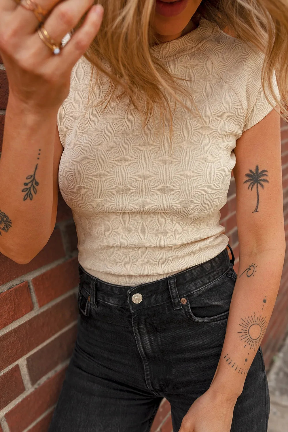 Women’s Textured Crew Neck Slim Fit T-Shirt – Casual Cap Sleeve Top for USA Fashion