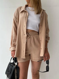 Trendy linen-blend two-piece set for women, stylish matching shirt and shorts