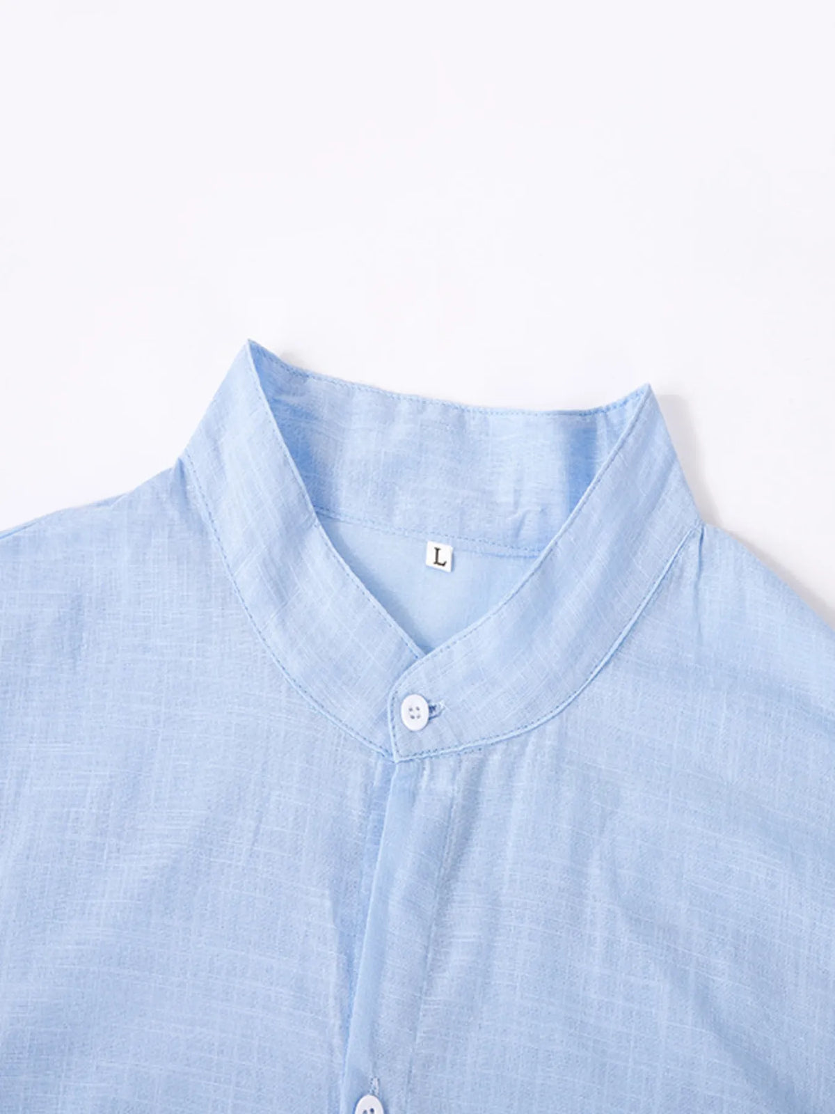 Premium stretch fabric men’s dress shirt with chest pocket – Trendy menswear essential