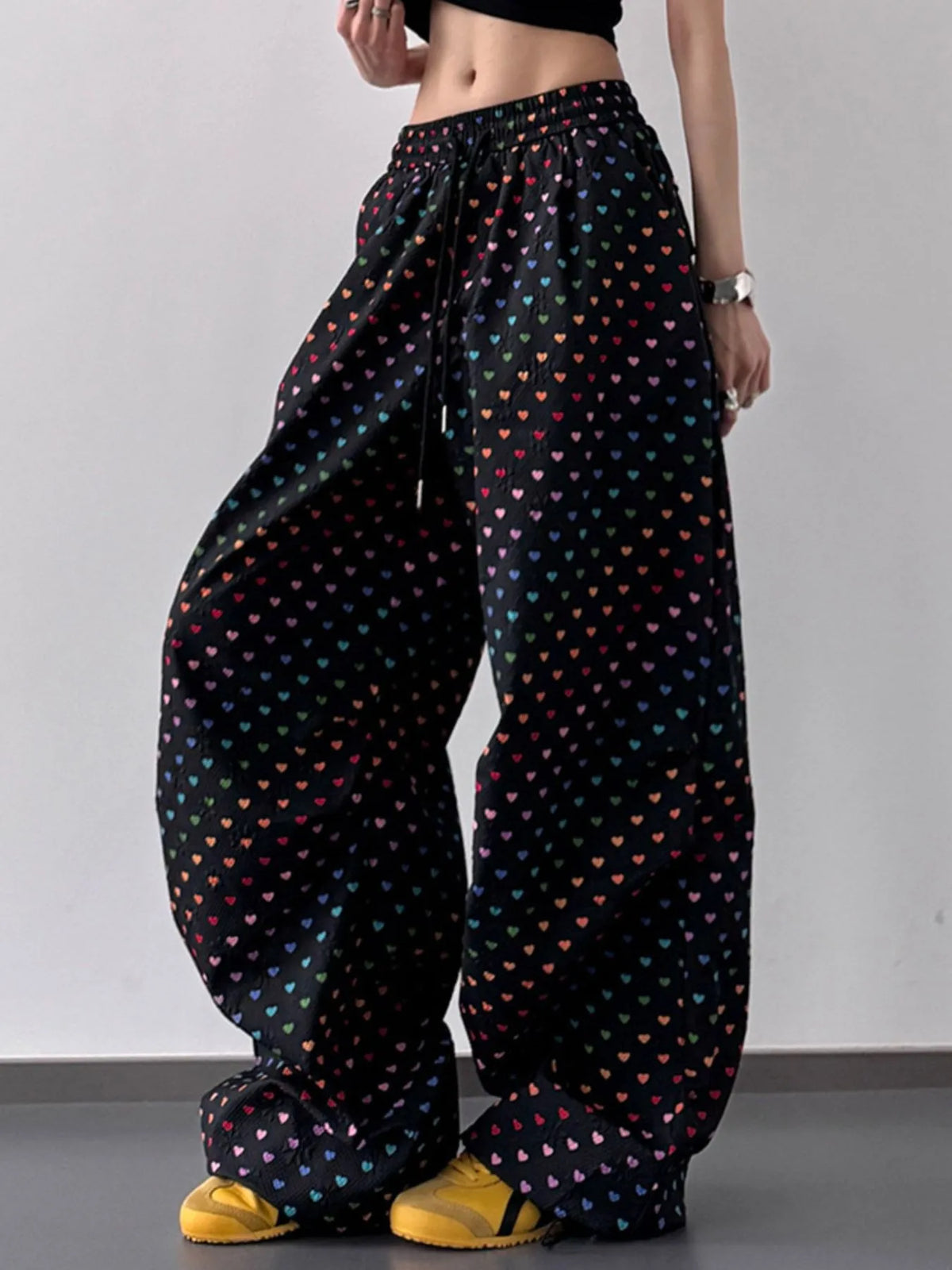 Plus Size Drawstring Joggers with Floral Heart Design – Trendy Comfortable Women’s Pants