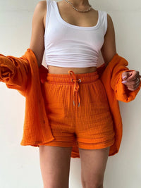 Trendy linen-blend two-piece set for women, stylish matching shirt and shorts