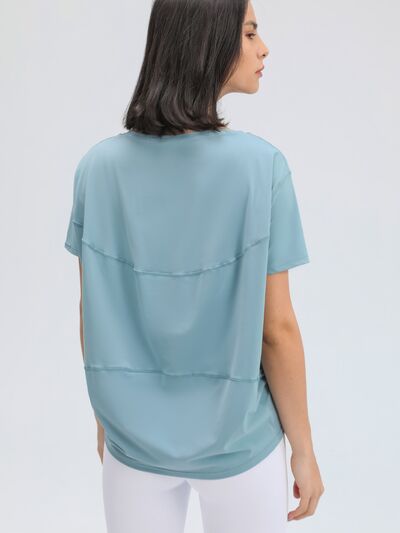 Soft breathable women's tee for gym and everyday outfits