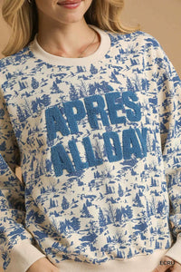 Oversized Cropped Sweatshirt in blue, women wearing soft fleece pullover with high-waisted jeans, Y2K streetwear fashion item.