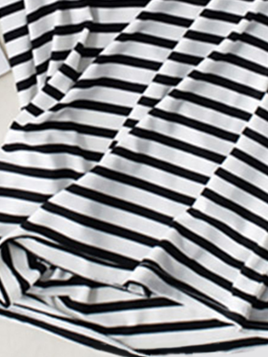 Striped Round Neck Short Sleeve T-Shirt with Bra Trandify Deal