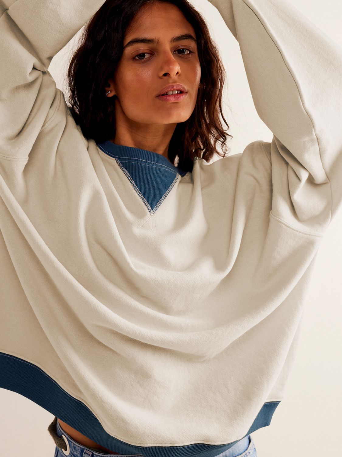 Contrast Trim Round Neck Long Sleeve Sweatshirt Trandify Deal