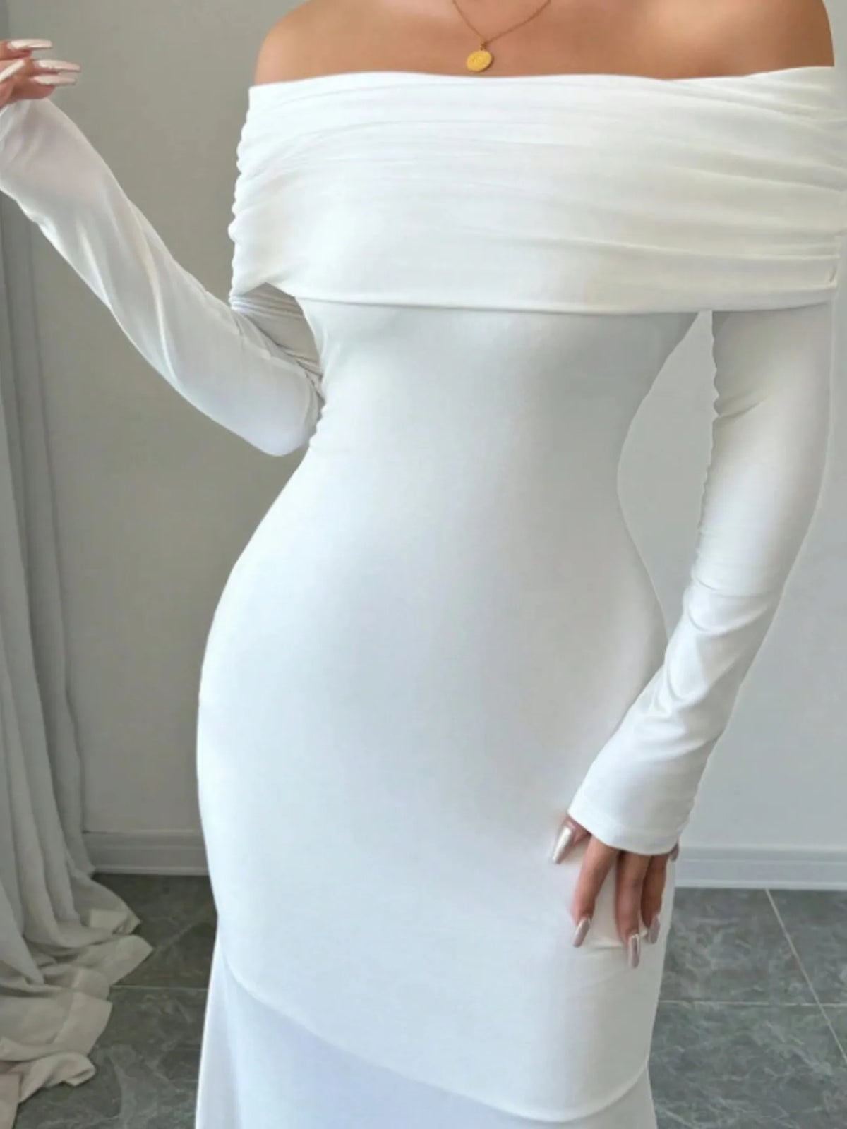 Sexy off-shoulder long sleeve bodycon maxi dress for women, perfect for night out and date nights