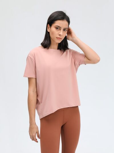 Soft breathable women's tee for gym and everyday outfits