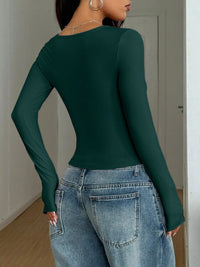 Trendy Square Neck Fitted Tee – Women’s Layering Essential – Soft & Comfortable