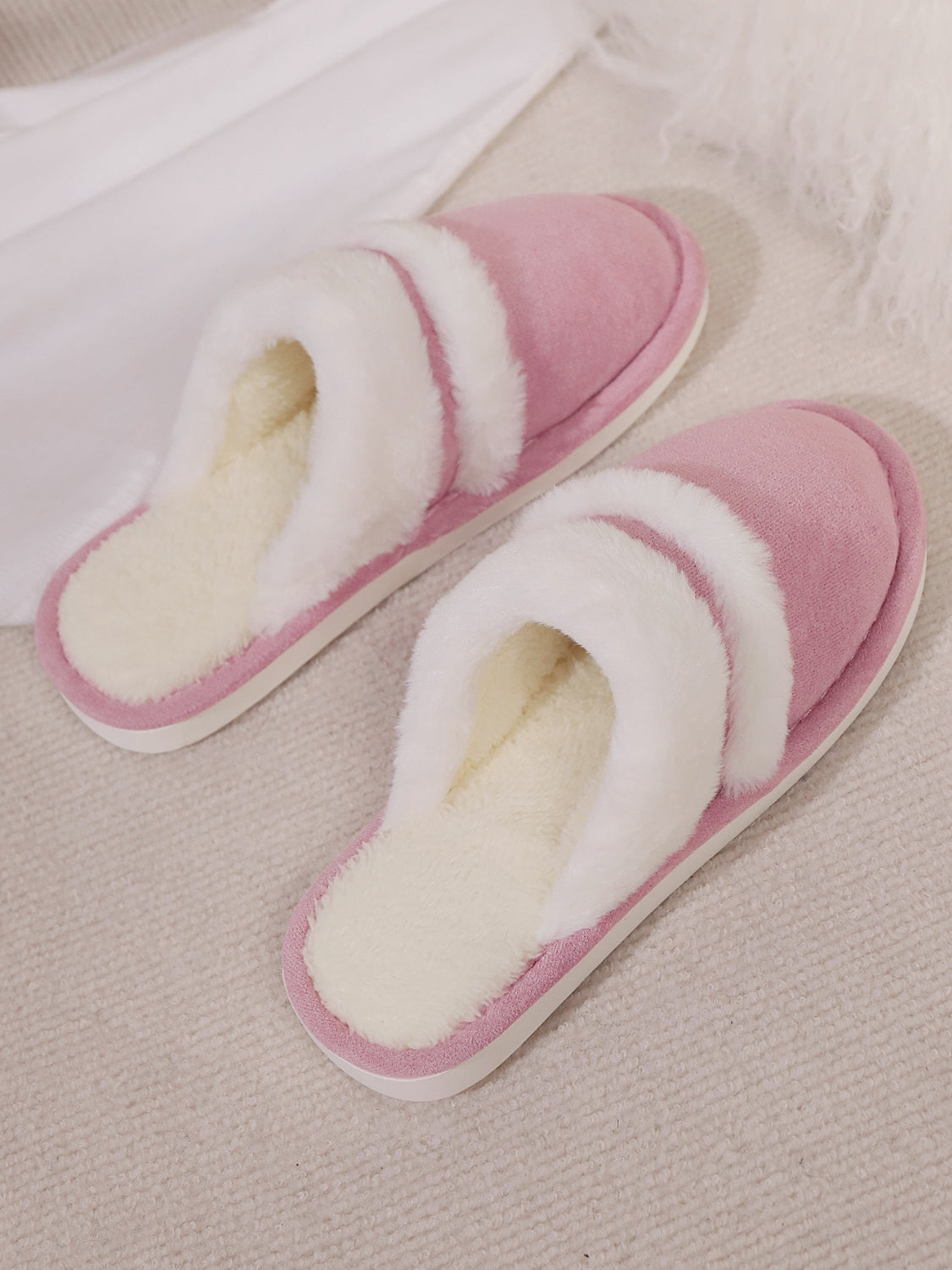 Contrast Faux Fur Round Toe Slippers Trandify Deal