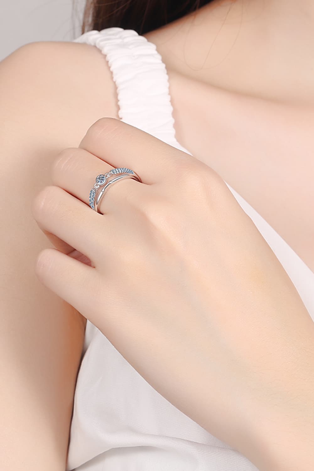 Moissanite Cutout Rhodium-Plated Ring Trandify Deal