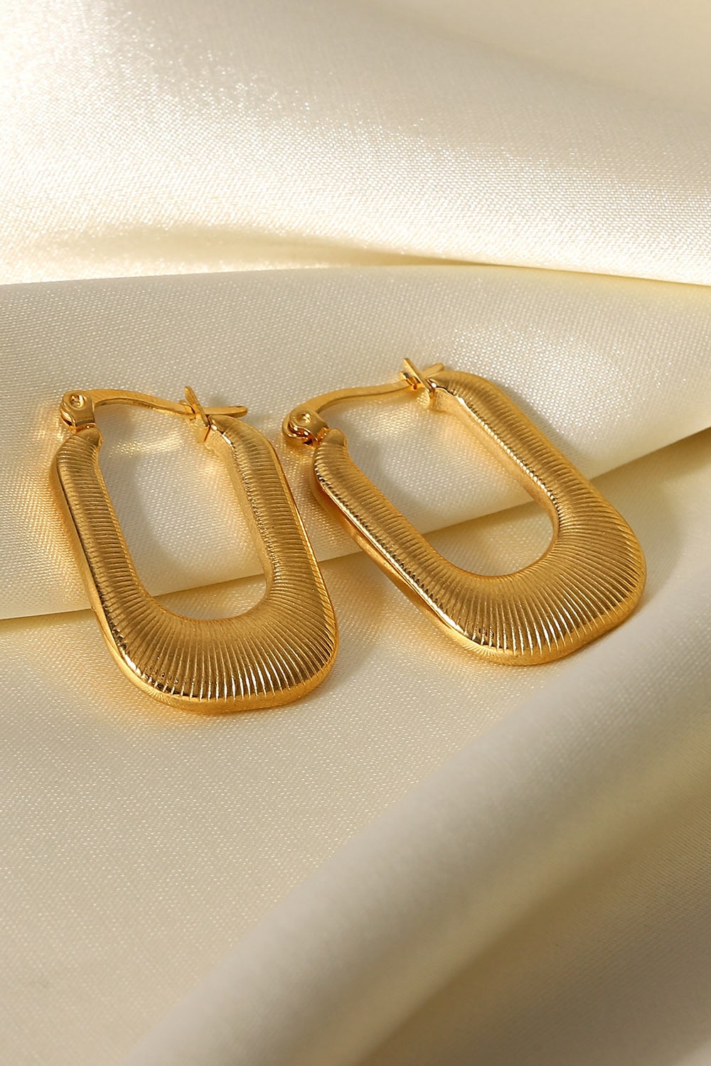 Good Luck Charm Screw-Thread U-Shaped Earrings Trandify deal
